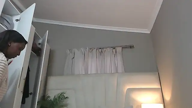 Snapshot of naughtyblackdolie chatting on 28, 9, 2025 naughtyblackdolie online show from 28, 9, 2025