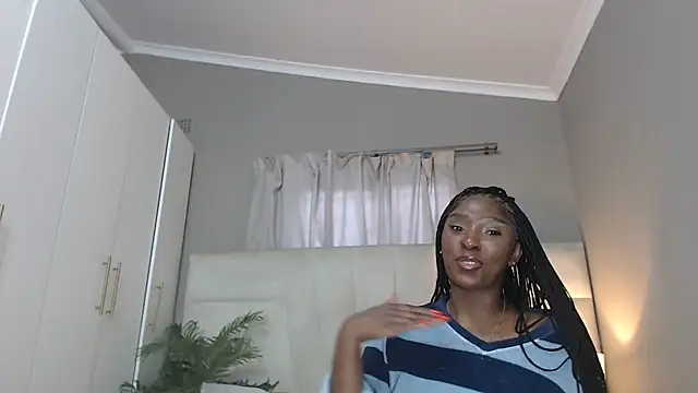 Snapshot of naughtyblackdolie chatting on 5, 10, 2025 naughtyblackdolie online show from 5, 10, 2025