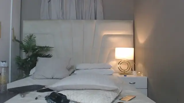 Snapshot of naughtyblackdolie chatting on 29, 11, 2025 naughtyblackdolie online show from 29, 11, 2025