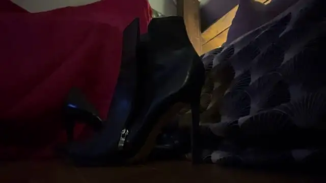 Snapshot of alexheels_boots chatting on 1, 11, 2025 alexheels boots online show from 1, 11, 2025