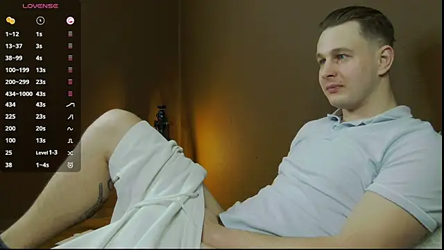 Snapshot of charlie_smiley chatting on 12, 12, 2024 charlie smiley online show from 12, 12, 2024