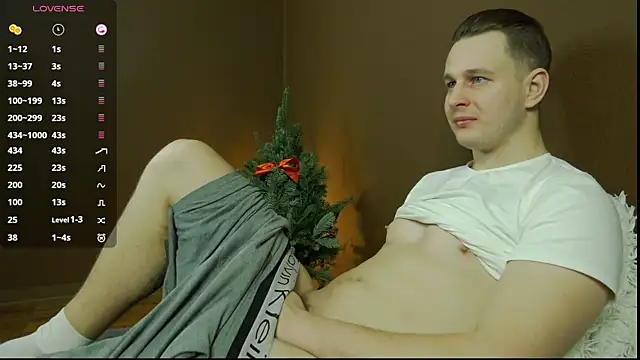 Snapshot of charlie_smiley chatting on 18, 12, 2024 charlie smiley online show from 18, 12, 2024