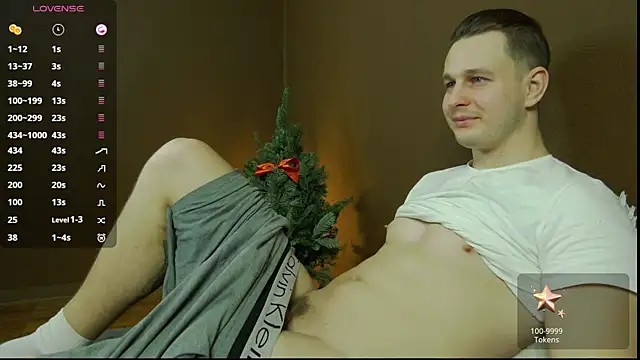 Snapshot of charlie_smiley chatting on 4, 1, 2025 charlie smiley online show from 4, 1, 2025