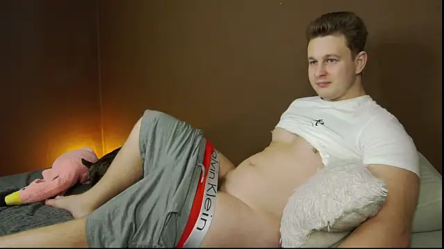 Snapshot of charlie_smiley chatting on 26, 10, 2025 charlie smiley online show from 26, 10, 2025