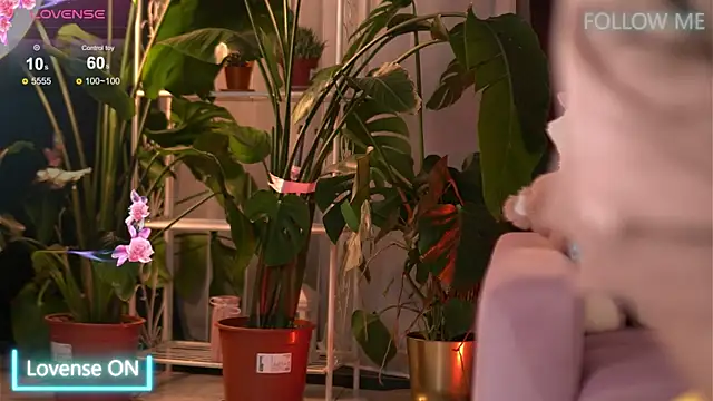 EmilyRaymont online show from 5, 12, 2025