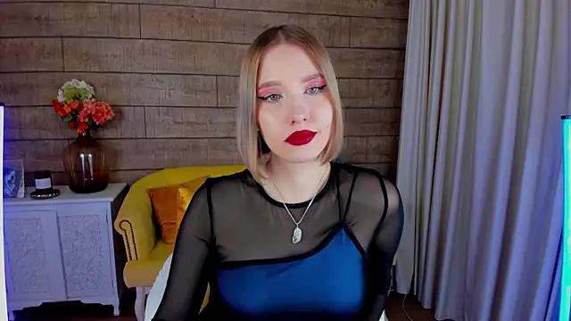 Snapshot of LiliLinn chatting on 4, 2, 2025 LiliLinn online show from 4, 2, 2025