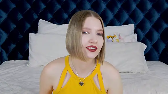 Snapshot of LiliLinn chatting on 8, 2, 2025 LiliLinn online show from 8, 2, 2025