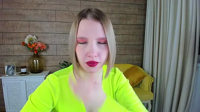 Snapshot of LiliLinn chatting on 12, 2, 2025 LiliLinn online show from 12, 2, 2025