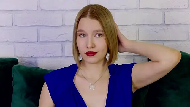 Snapshot of LiliLinn chatting on 15, 2, 2025 LiliLinn online show from 15, 2, 2025