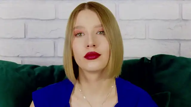 Snapshot of LiliLinn chatting on 24, 2, 2025 LiliLinn online show from 24, 2, 2025