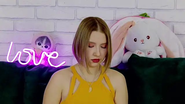 Snapshot of LiliLinn chatting on 5, 3, 2025 LiliLinn online show from 5, 3, 2025