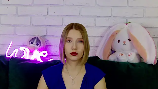 Snapshot of LiliLinn chatting on 7, 3, 2025 LiliLinn online show from 7, 3, 2025