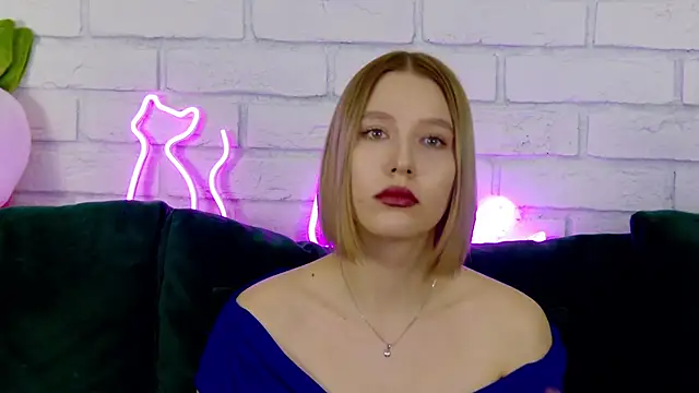 Snapshot of LiliLinn chatting on 10, 3, 2025 LiliLinn online show from 10, 3, 2025