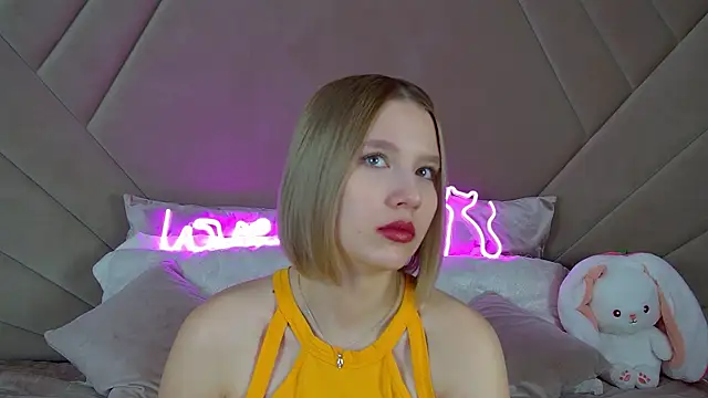 Snapshot of LiliLinn chatting on 11, 3, 2025 LiliLinn online show from 11, 3, 2025