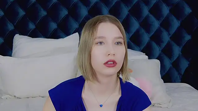 Snapshot of LiliLinn chatting on 14, 3, 2025 LiliLinn online show from 14, 3, 2025