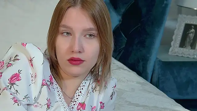 Snapshot of LiliLinn chatting on 13, 9, 2025 LiliLinn online show from 13, 9, 2025