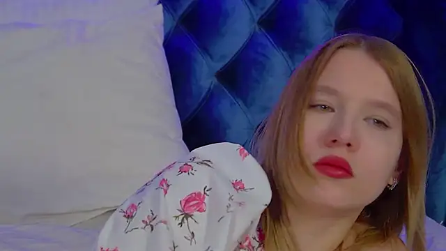 Snapshot of LiliLinn chatting on 18, 11, 2025 LiliLinn online show from 18, 11, 2025