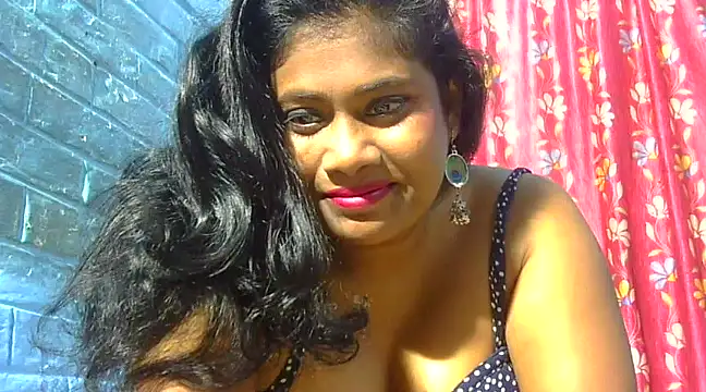 Snapshot of sexy_roma chatting on 3, 12, 2024 sexy roma online show from 3, 12, 2024