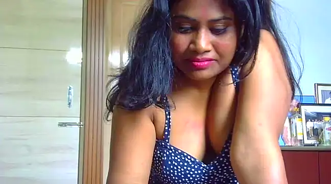 Snapshot of sexy_roma chatting on 14, 3, 2025 sexy roma online show from 14, 3, 2025