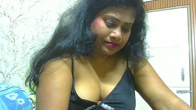 Snapshot of sexy_roma chatting on 5, 12, 2025 sexy roma online show from 5, 12, 2025