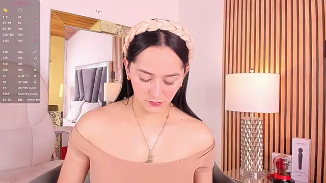 Snapshot of hazel_ross_tcw chatting on 1, 3, 2025 hazel ross tcw online show from 1, 3, 2025