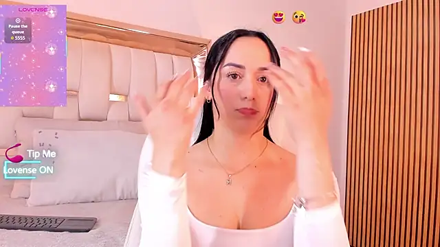 Snapshot of hazel_ross_tcw chatting on 23, 10, 2025 hazel ross tcw online show from 23, 10, 2025