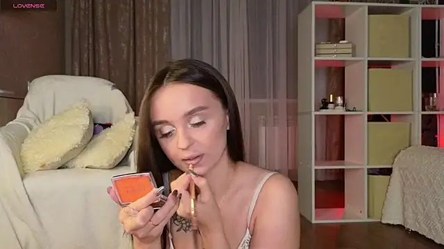 Snapshot of Katy_perry_ chatting on 14, 2, 2025 Katy perry online show from 14, 2, 2025