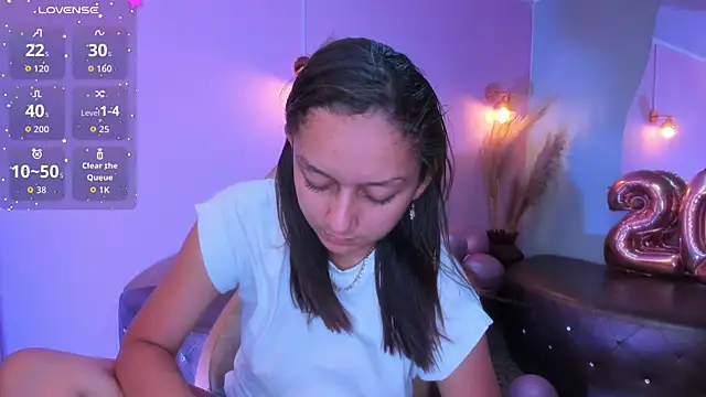 Snapshot of katy_sweet19 chatting on 11, 9, 2025 katy sweet19 online show from 11, 9, 2025