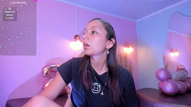 Snapshot of katy_sweet19 chatting on 19, 9, 2025 katy sweet19 online show from 19, 9, 2025