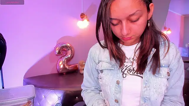 Snapshot of katy_sweet19 chatting on 22, 9, 2025 katy sweet19 online show from 22, 9, 2025