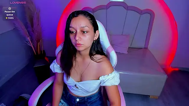 Snapshot of katy_sweet19 chatting on 18, 2, 2026 katy sweet19 online show from 18, 2, 2026