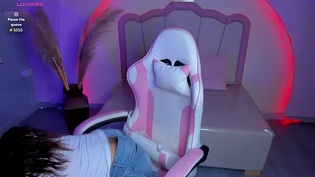 Snapshot of katy_sweet19 chatting on 23, 2, 2026 katy sweet19 online show from 23, 2, 2026