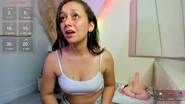 Snapshot of katy_sweet19 chatting on 28, 2, 2026 katy sweet19 online show from 28, 2, 2026