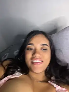 Snapshot of ElaEndez_ chatting on 25, 9, 2025 ElaEndez  online show from 25, 9, 2025