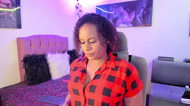 Snapshot of Camille_rose_ chatting on 11, 12, 2024 Camille rose online show from 11, 12, 2024