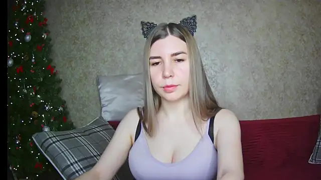 Snapshot of ElllaNuar chatting on 15, 1, 2025 ElllaNuar online show from 15, 1, 2025