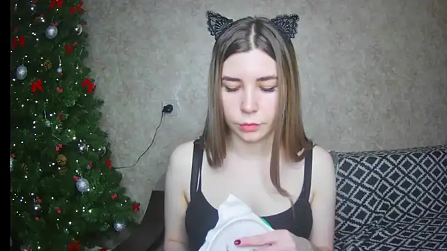 Snapshot of ElllaNuar chatting on 20, 1, 2025 ElllaNuar online show from 20, 1, 2025