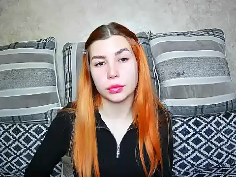 Snapshot of ElllaNuar chatting on 15, 9, 2025 ElllaNuar online show from 15, 9, 2025