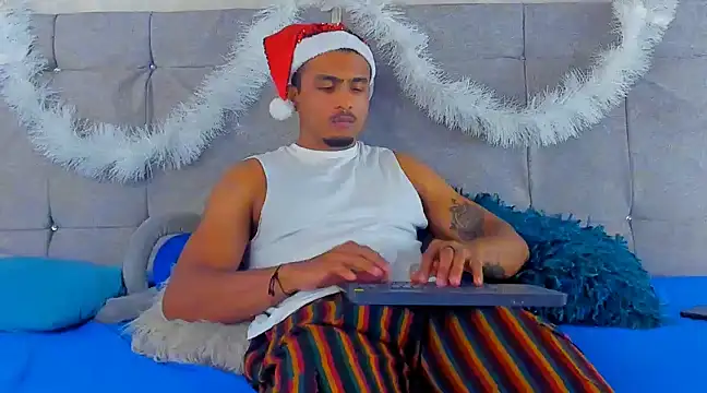 Snapshot of Mateo_Reales chatting on 21, 12, 2024 Mateo Reales online show from 21, 12, 2024