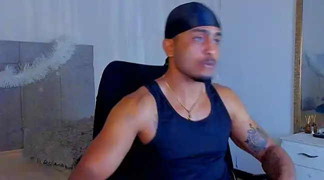 Snapshot of Mateo_Reales chatting on 29, 12, 2024 Mateo Reales online show from 29, 12, 2024