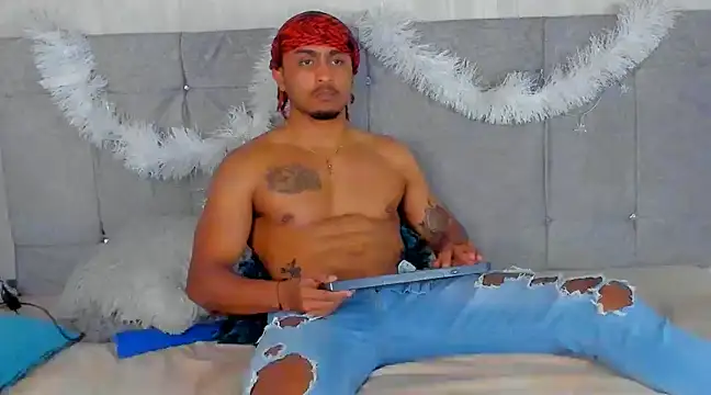 Snapshot of Mateo_Reales chatting on 31, 12, 2024 Mateo Reales online show from 31, 12, 2024