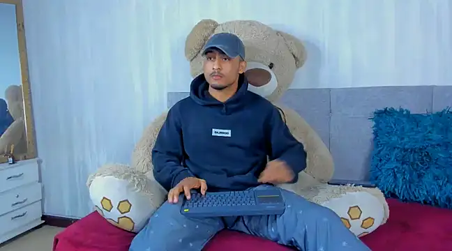 Snapshot of Mateo_Reales chatting on 25, 1, 2025 Mateo Reales online show from 25, 1, 2025