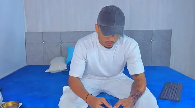 Snapshot of Mateo_Reales chatting on 3, 2, 2025 Mateo Reales online show from 3, 2, 2025