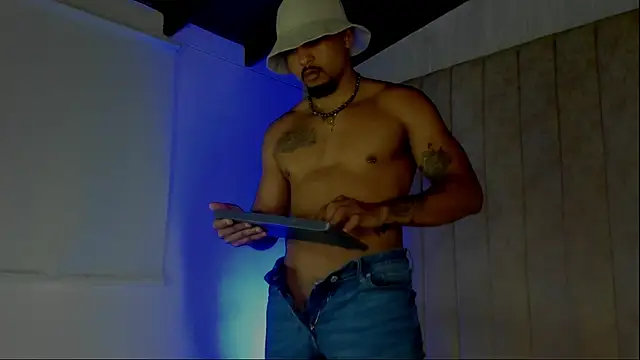 Snapshot of Mateo_Reales chatting on 13, 12, 2025 Mateo Reales online show from 13, 12, 2025