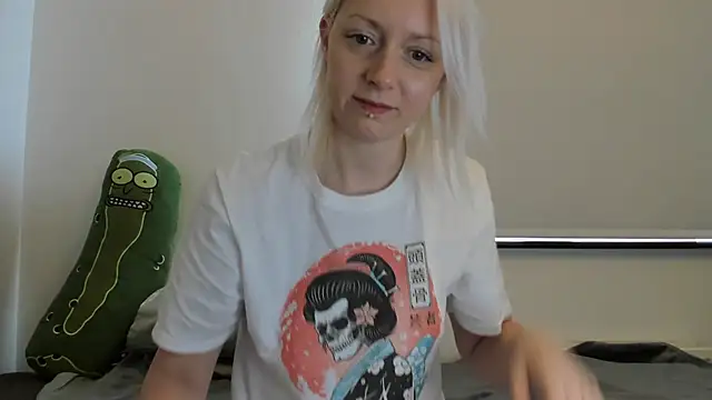 Snapshot of BetterThanYourEx69 chatting on 3, 12, 2024 BetterThanYourEx69 online show from 3, 12, 2024