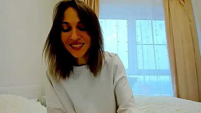 Snapshot of Mona_Cruz chatting on 1, 2, 2025 Mona Cruz online show from 1, 2, 2025