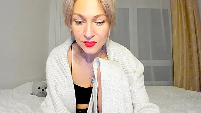 Snapshot of Mona_Cruz chatting on 10, 3, 2025 Mona Cruz online show from 10, 3, 2025