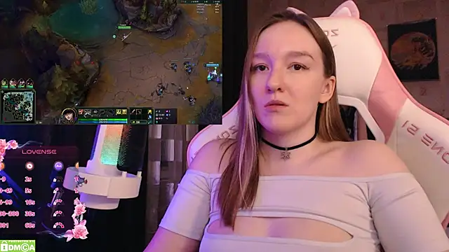 MoonlishSiren online show from 12, 2, 2025