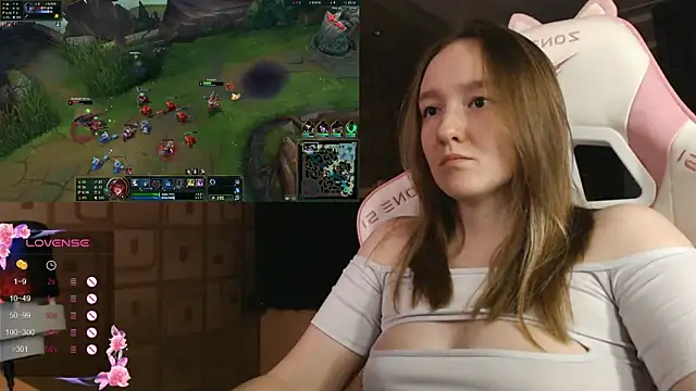 MoonlishSiren online show from 4, 10, 2025