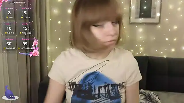 Snapshot of HermioneHHH chatting on 4, 12, 2024 HermioneHHH online show from 4, 12, 2024